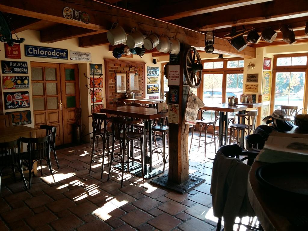U Anny Smejdirky Apartment Nymburk Bagian luar foto
